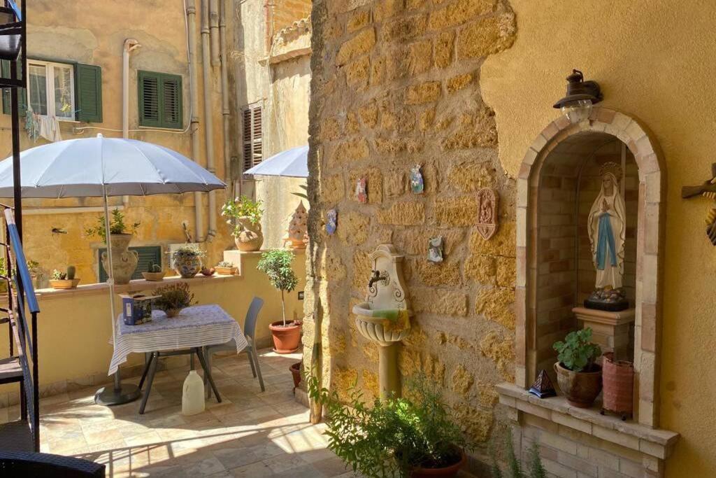 L'Elegante Dependance Del Barone Francesco Sala Apartamento Agrigento Exterior foto