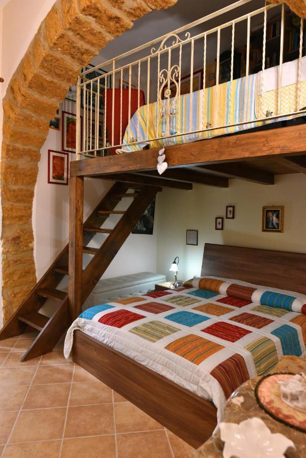 L'Elegante Dependance Del Barone Francesco Sala Apartamento Agrigento Exterior foto